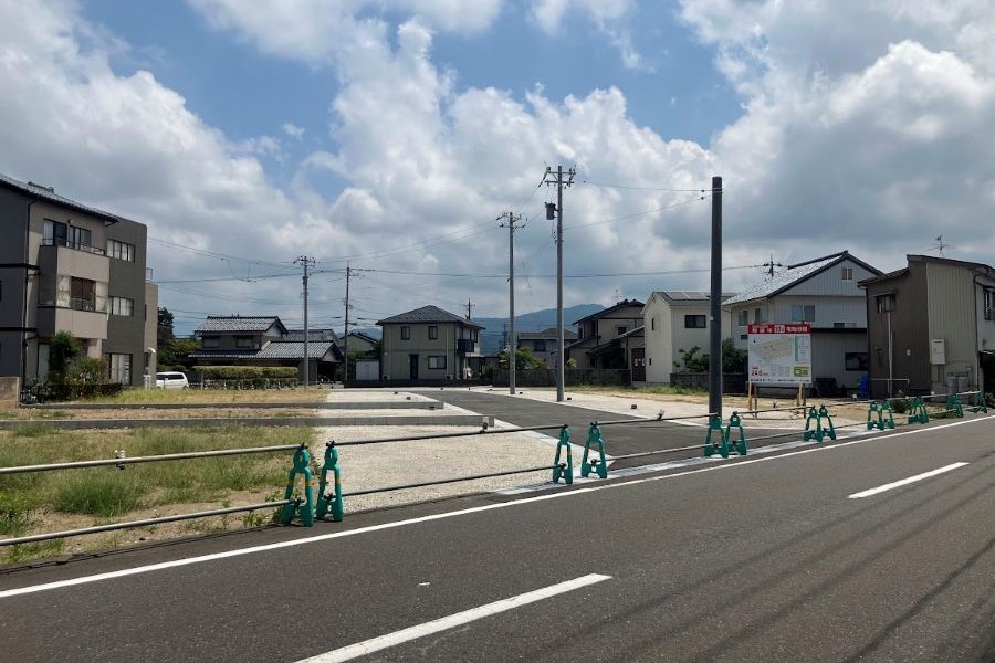 住宅地の中の分譲地